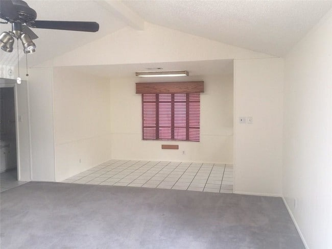 Building Photo - 1105 Spring Brook Dr