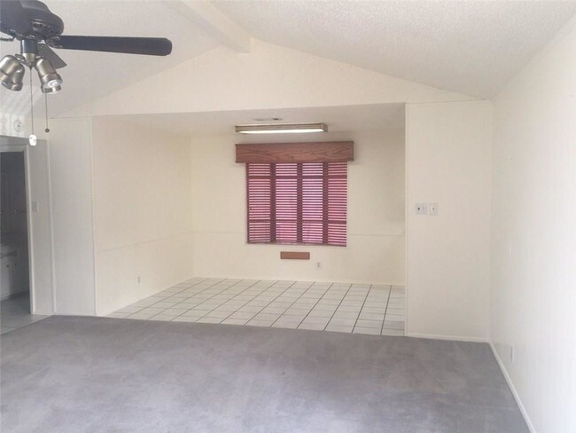 Foto del edificio - 1105 Spring Brook Dr