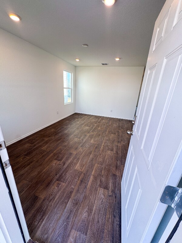 Foto del edificio - 2058 Zephyr Lily