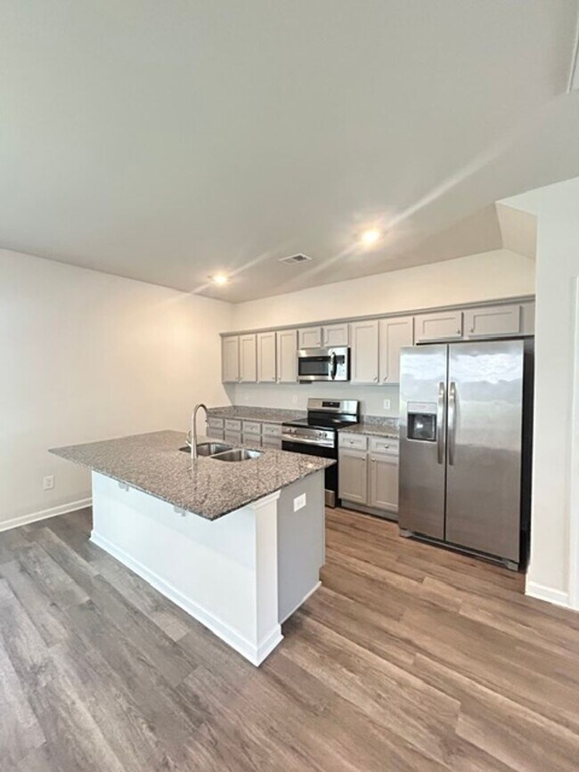 Foto del edificio - READY FOR YOU IN HARBISON GROVE