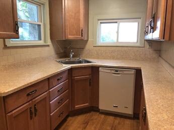 Primary Photo - 11 Crescent Sq