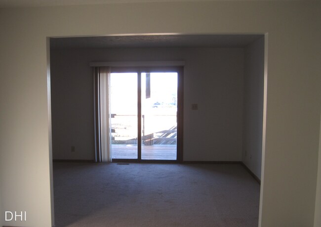 Building Photo - 3 br, 3 bath House - 1300 W. Washington