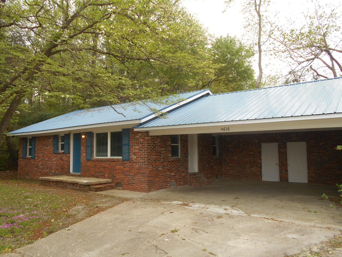 Primary Photo - 4616 Broad St