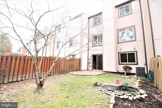 Foto del edificio - 8943 Centerway Rd