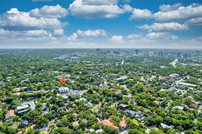 Foto del edificio - 1500 Woodlawn Blvd