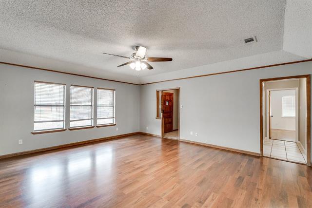 Foto del edificio - 1324 Inglewood Dr