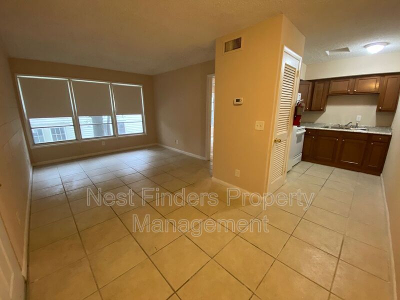 Primary Photo - 1318 Sydney Pl
