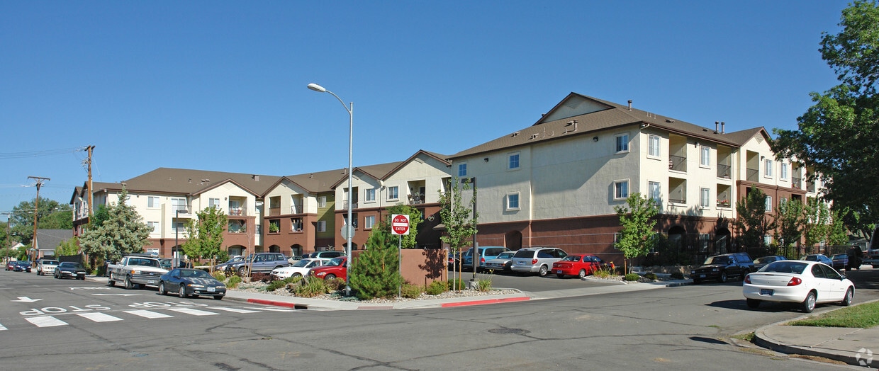 Sierra Crest Apartments in Sparks, NV