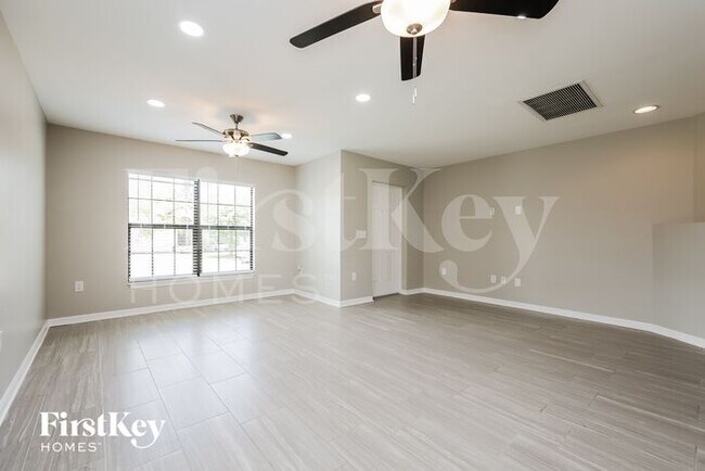 Foto del edificio - 354 Shadow Lakes Dr