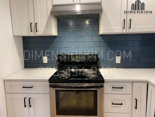 Foto del edificio - Fully  remodeled 3 bed, 1 bath house in Lakewood!