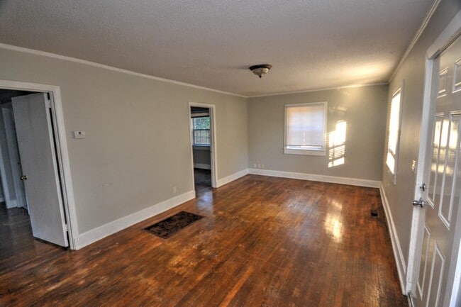 Building Photo - 3835 Capers Ave