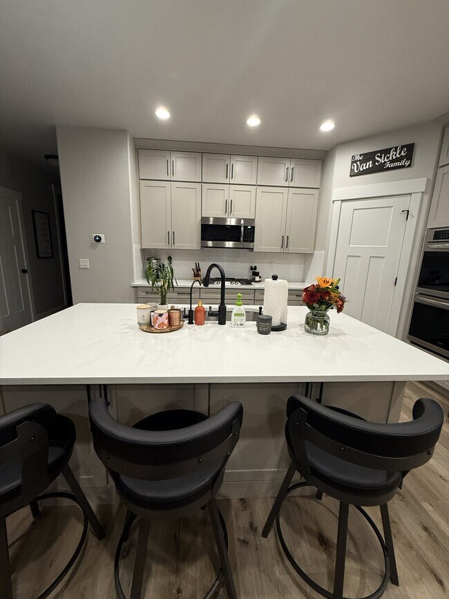 Foto del edificio - 46 S 2920 W