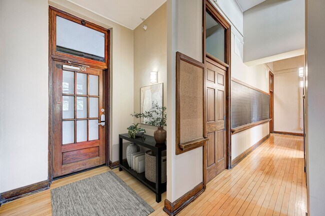 Foto del interior - School 85