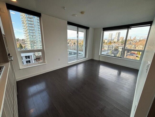 Building Photo - 1201-433 Southwest Marine Drive