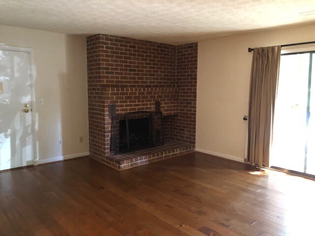 Building Photo - 128 Turtle Creek Rd