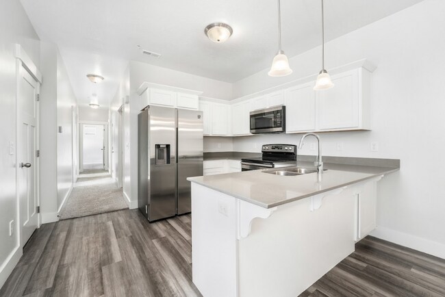 Foto del edificio - Comfy, Pet-Friendly 3BR in a Great Vineyar...