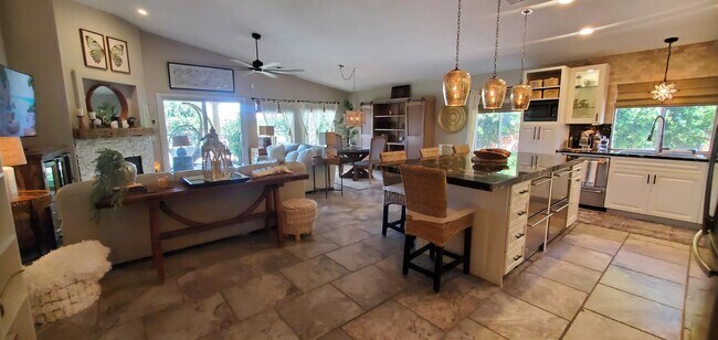 Foto del edificio - 82570 Delano Dr