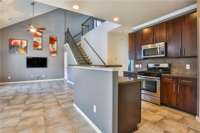 Building Photo - Paradisco Villas Condo - 3 bedrooms and 2....