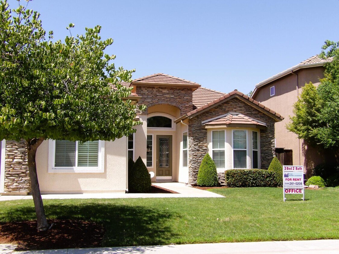 Primary Photo - 6358 W Los Altos Ave