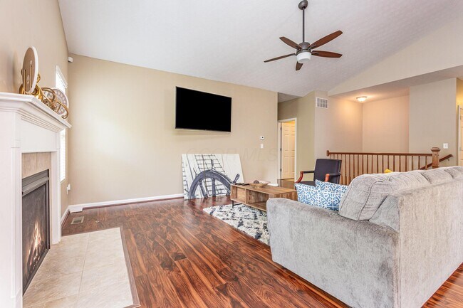 Foto del edificio - 7862 Waggoner Trace Dr