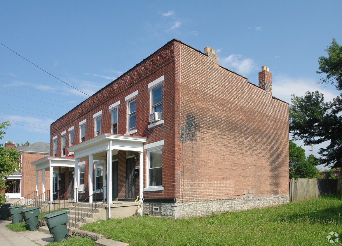 Primary Photo - 536-542 W Town St