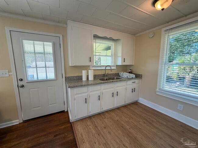 Foto del edificio - 17 N K St