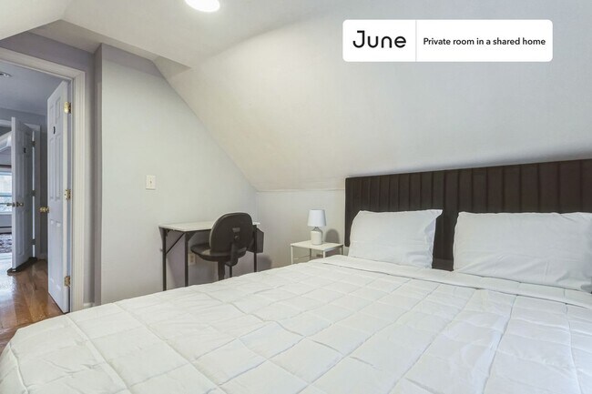 Building Photo - Room in Shared 5 bed/3 bath home