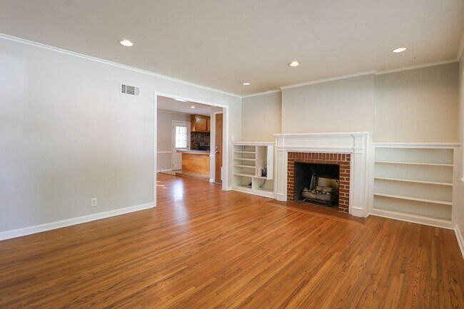 Foto del edificio - 3 Bed | 1 Bath  | Midtown Tulsa | Early Au...