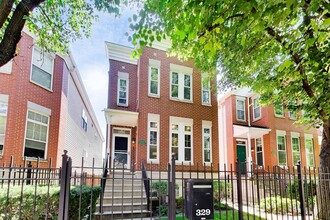 Building Photo - 329 W Goethe St
