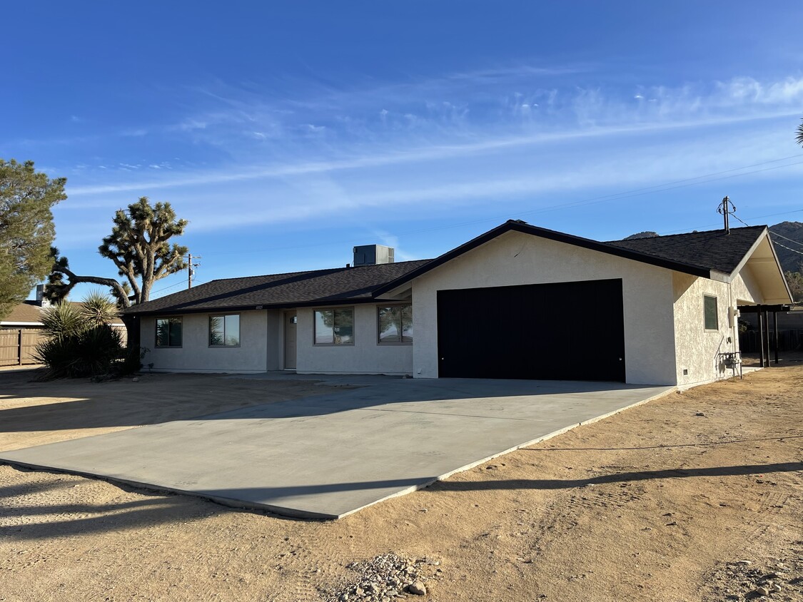 Foto principal - 60325 Alta Loma Dr