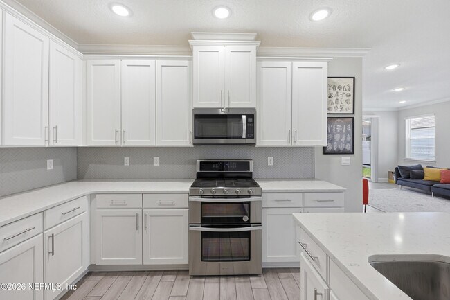 Foto del edificio - 172 Creekmore Dr