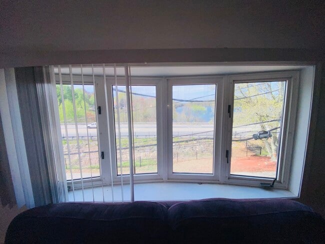 Lake View - 25 Lakeside Ave