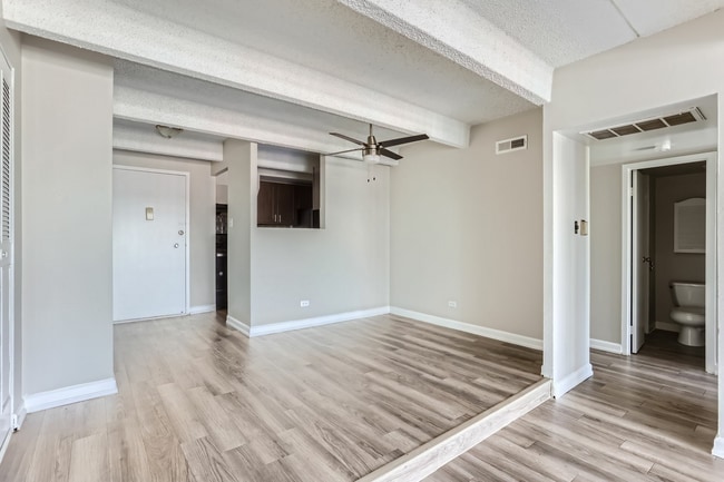 Building Photo - The Paramount