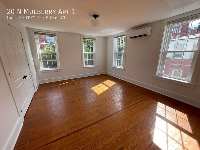 Building Photo - 20 N Mulberry St