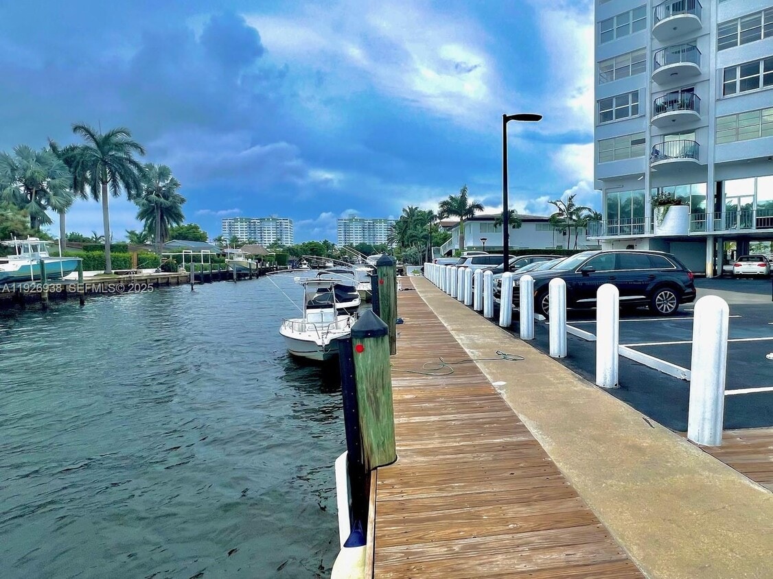 Photo - 11930 North Bayshore Drive Apt #1406, North Miami, FL 33181 - 1 BR 1.5 BA condo
