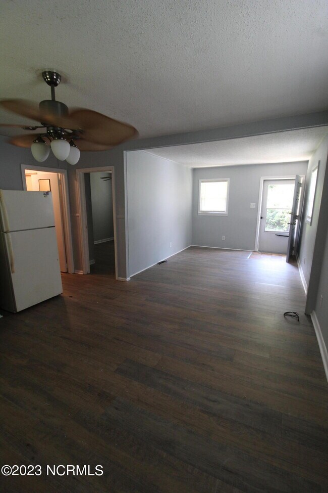 Building Photo - 671 NC-172