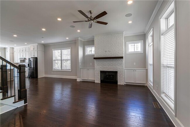 Foto del edificio - 2006 Attell Way