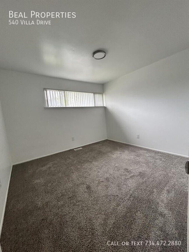Building Photo - 540 Villa Dr
