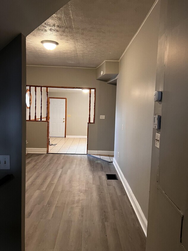 1657 E er Rd, Columbus, OH 43211 House Rental in Columbus, OH