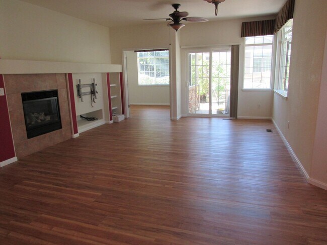 Building Photo - Ranch living in this Spacious Townhome in ...