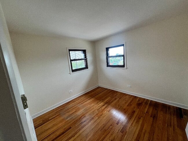Foto del edificio - 9452 W Glenlake Ave