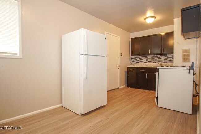 Foto del edificio - 1421 St Johns Dr