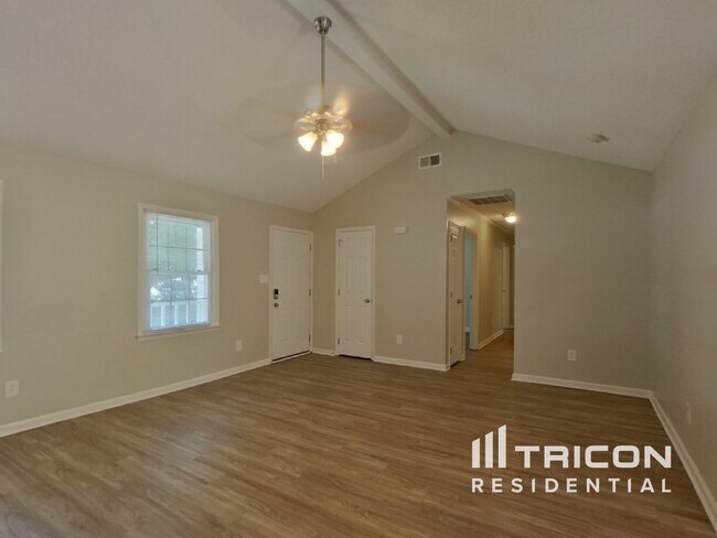 Foto del edificio - 6800 Streamside Dr