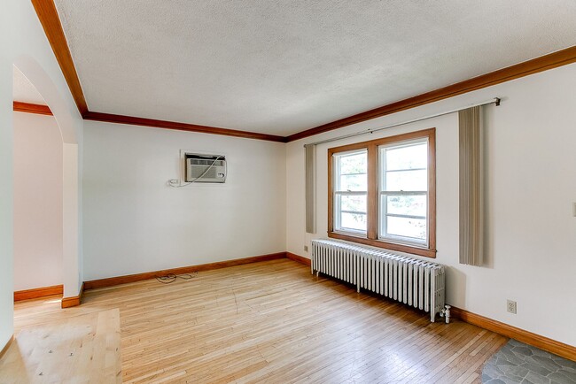Building Photo - 726-730 Holton St