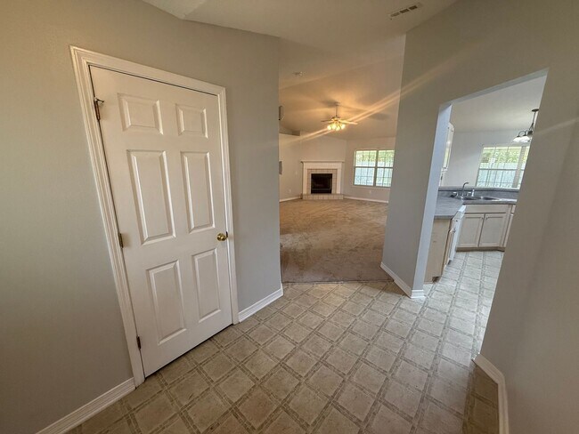 Foto del edificio - Pace - Spencer Oaks Landing - 4 bedroom, 2 bath w/ lawn care included