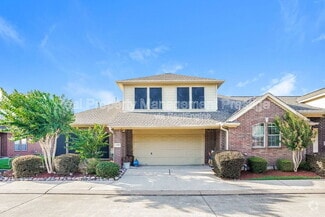 Building Photo - 1719 Village Townhome Dr