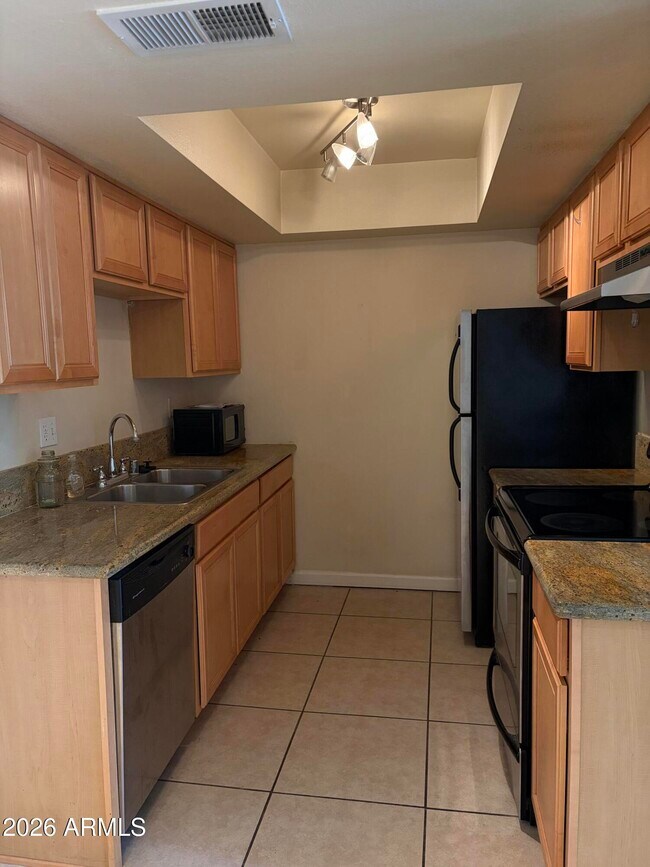 Foto del edificio - 740 W Elm St
