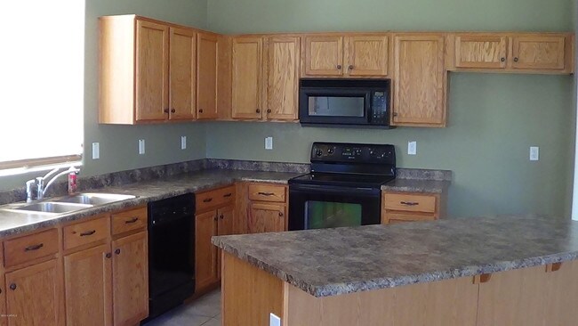 Building Photo - 4332 E Torrey Pines Ln
