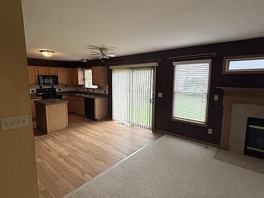 Foto del edificio - 8629 Fernbrook Dr