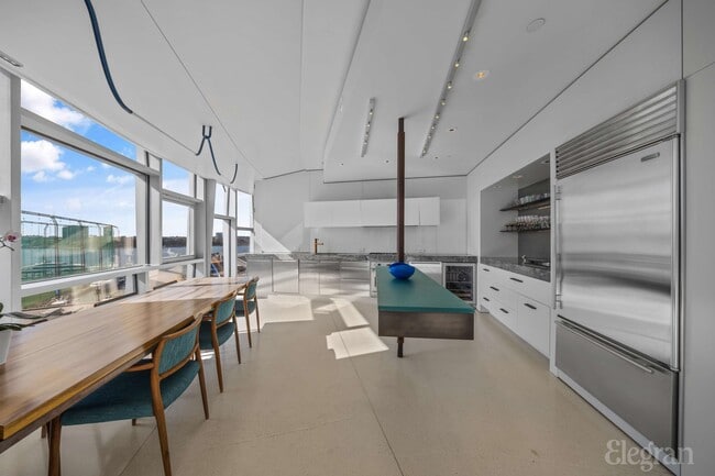 Building Photo - 100 11th Ave